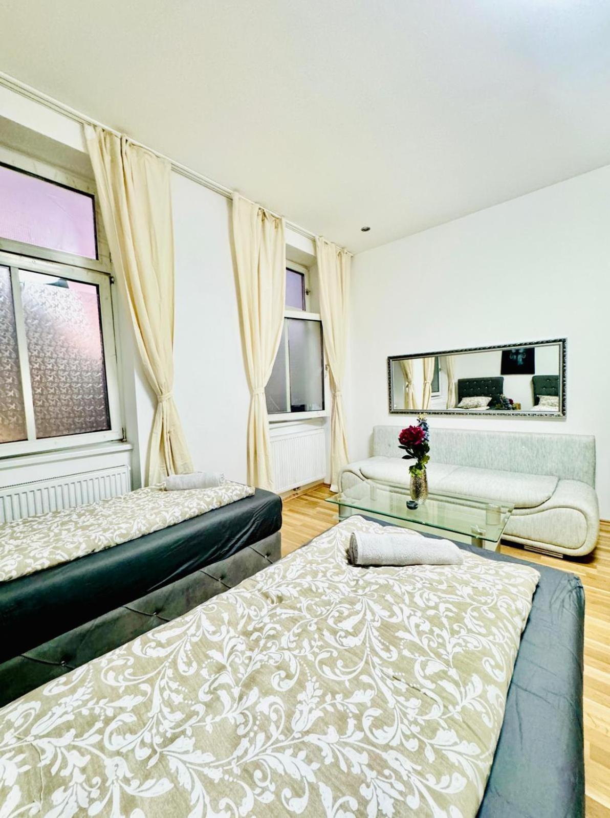 Chic For 5p, 12-min Walk To Augarten Appartement Wenen