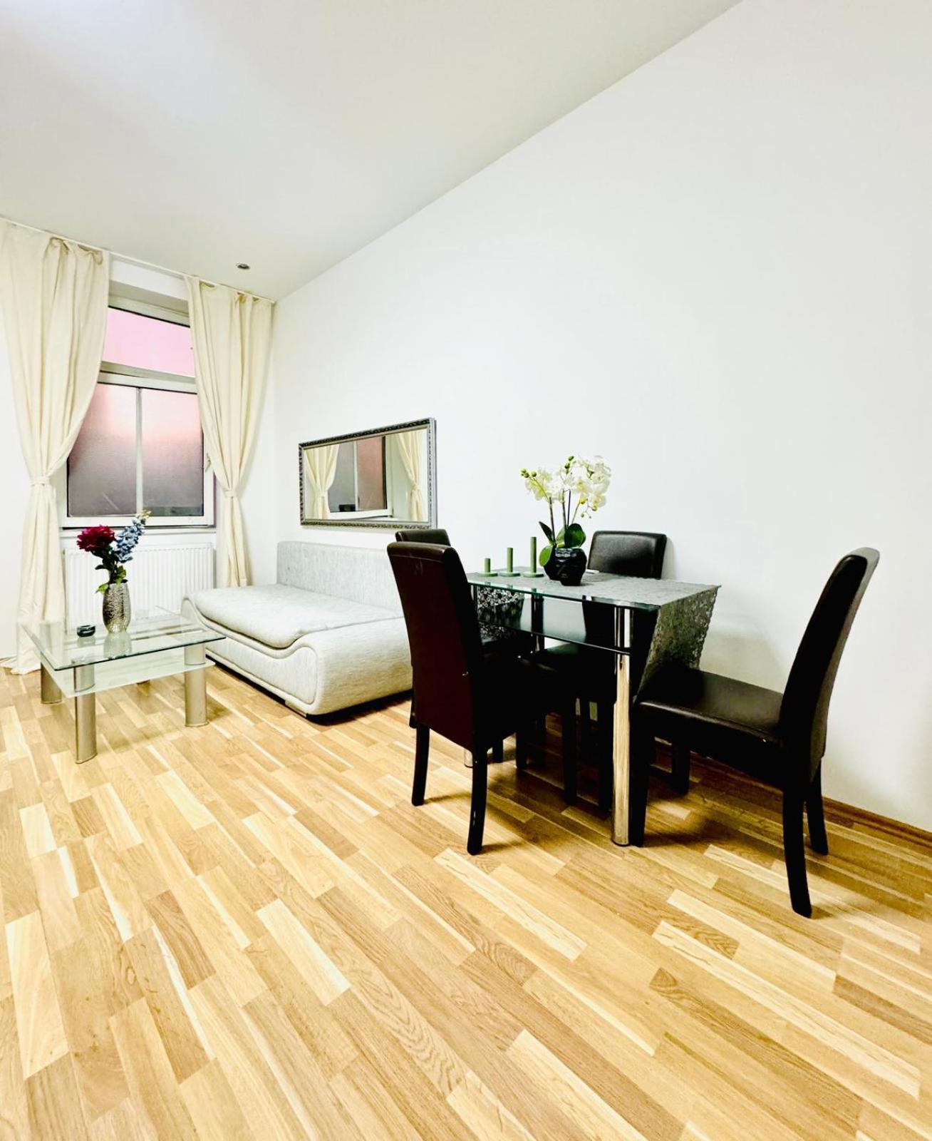Appartement Chic For 5p, 12-min Walk To Augarten Wenen