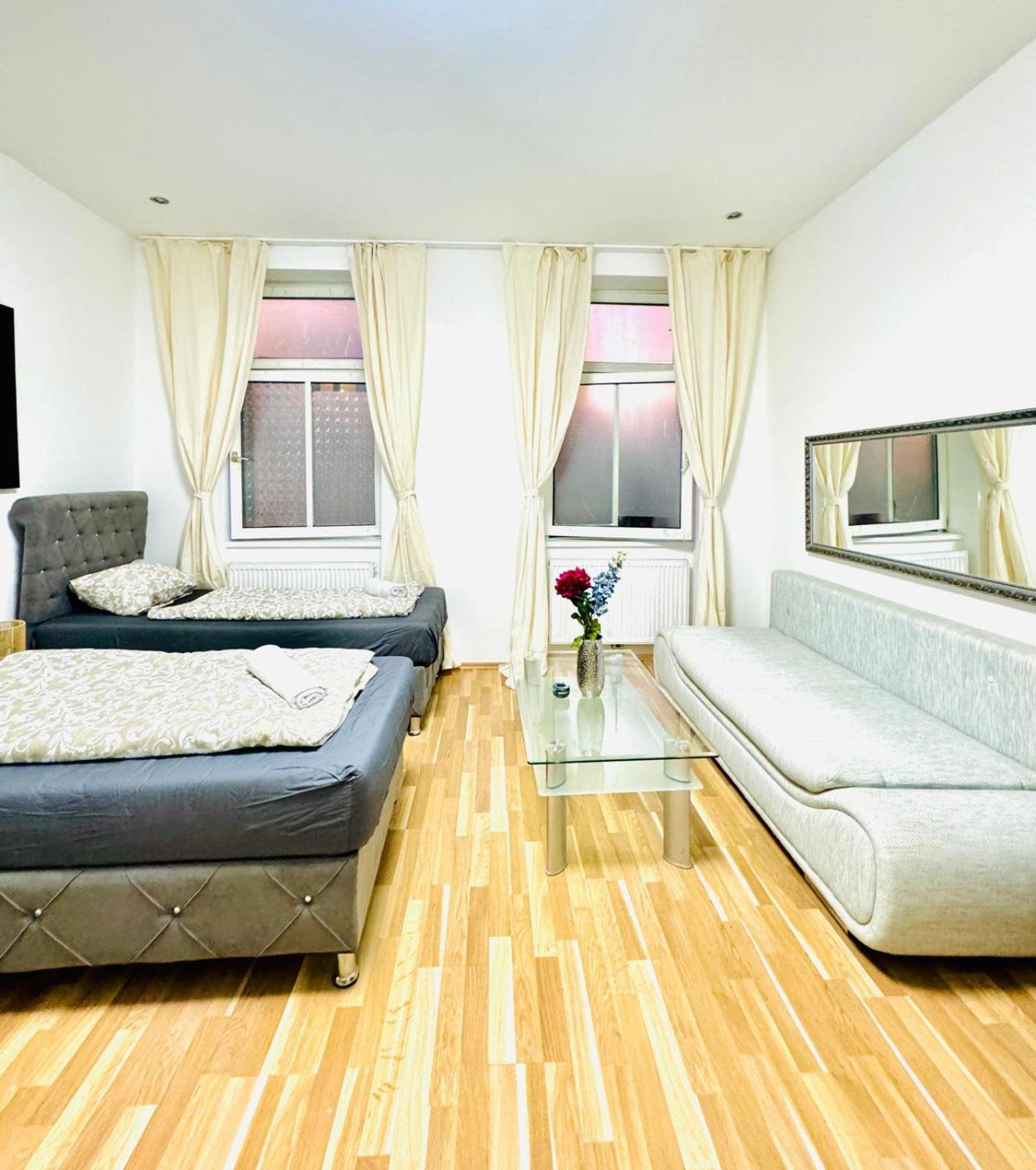 Chic For 5p, 12-min Walk To Augarten Appartement Wenen